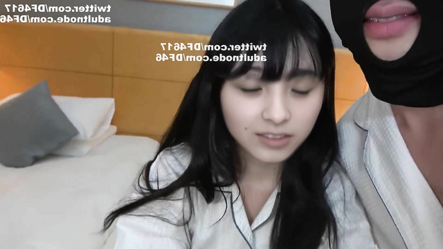 Nogizaka46 Momoko takes cum load on her face (ももこ パイズリ 乃木坂46) [PREMIUM]