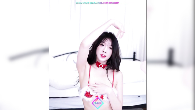 Taeyeon (태연) - dancing to tease you / SNSD 소녀시대 스마트한 얼굴 변화