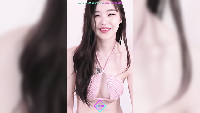 Hot babe dances in hot bikini - Wonyoung face swap (장원영 아이브)