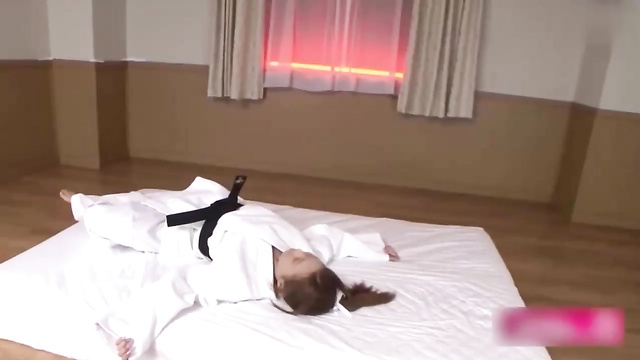 Squirt at karate lesson - Zhang Yuqi (张雨绮 深度学习计划) adult video