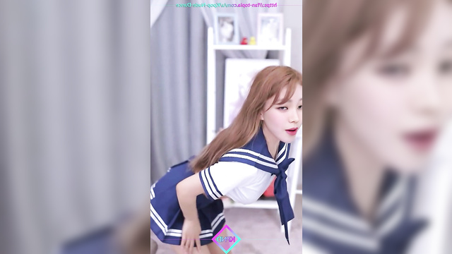 Karina aespa [카리나 가짜 포르노]. Korean schoolgirl is hungry for fucking