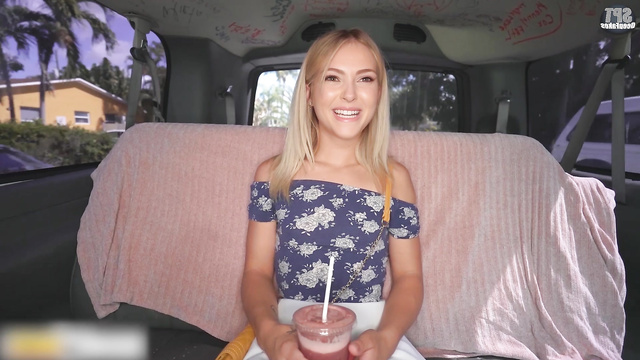 Extreme fuck in the riding car - AnnaSophia Robb in hot sex tapes