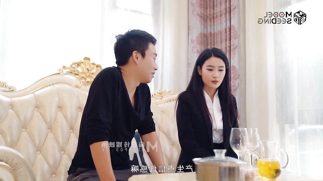 Chinese beauty fucked at a business meeting - Liu Yifei (刘亦菲 假色情片)