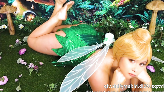 Busty fairy jerks off a huge dick - Ariel Winter deepfake