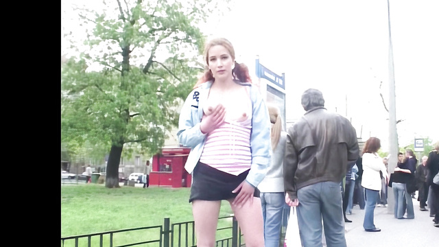 [Real Fake] Jennifer Lawrence walks down the street flashing her pussy