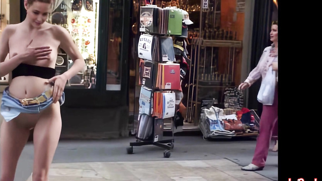 Deepfakes/ Jennifer Lawrence pissing in public on the street
