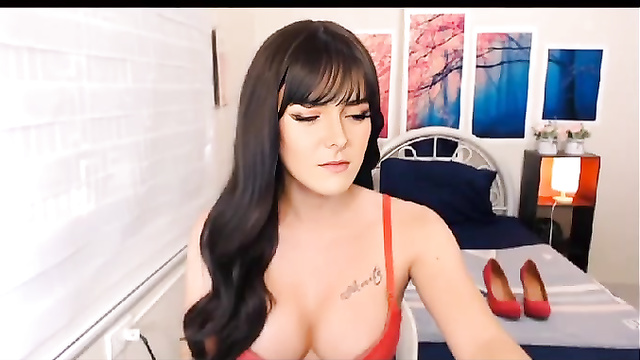 Sexy deepfake chick Ariadne Diaz streams in a red bra