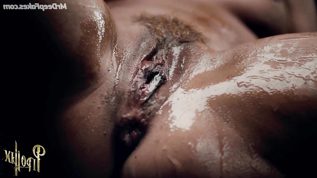 Squirting Amber Heard fucked in the ass by an alien - fake porn