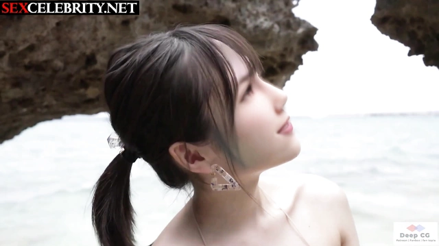 Tifa Lockhart (ティファ・ロックハート 偽の有名人のポルノ) showing body near a sea, fakeapp