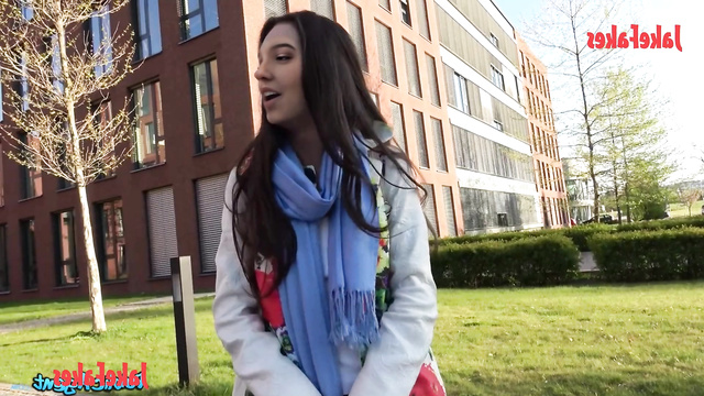 Blowjob on the street near her university - Jenna Ortega face swap