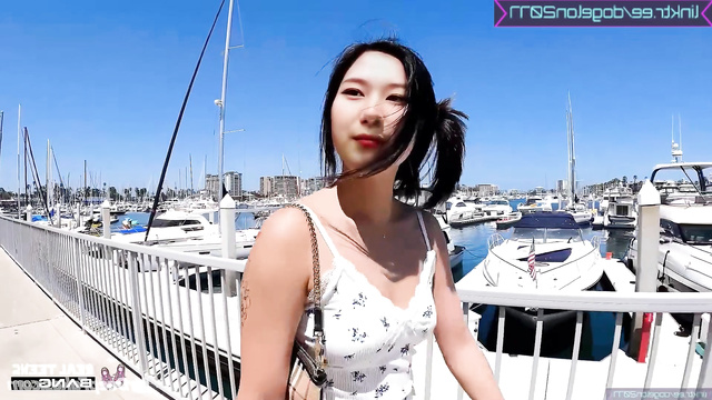 Sana (Twice) afternoon walk before giving herself to a guy (케이팝 스타 사나)