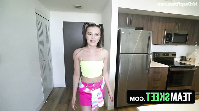 Millie Bobby Brown came to a friend's house to play PS5, fakeapp