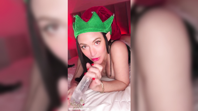 Slutty (deepfake) Christmas elf Nigella Lawson makes wishes come true