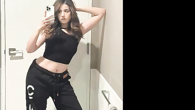 Voluptuous bitch Pokimane poses for the camera / face swap