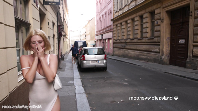 AI Elizabeth Olsen walks down the street flashing her beautiful tits