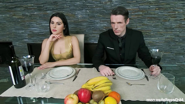 Adult Monica Bellucci has a man's dick for dessert today