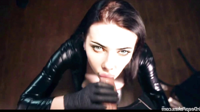 Scarlett Johansson broke into a house to rob it - Hot sex scene