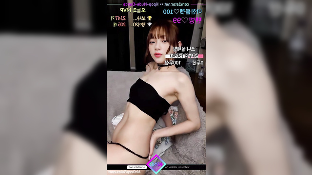 Dirty Minji (민지 뉴진스) works as a webcam model / solo real fake