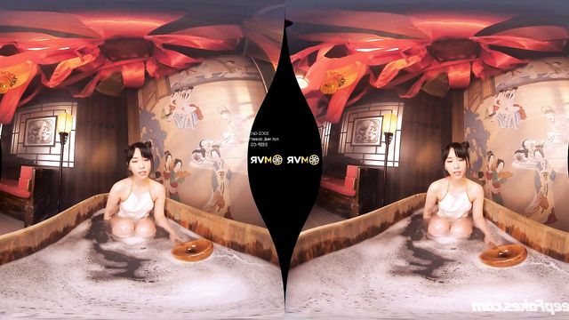 Sexy IU (이지은 스마트한 얼굴 변화) touching herself in sauna - pov fakeapp