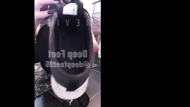 Homemade foot fetish video with sexy Maria Sharapova [real fake]