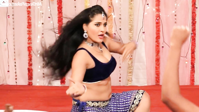 Anushka Shetty performs Indian dance in sexy costume [Deepfake]