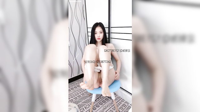 Ju Jingyi/ 鞠婧禕 demonstrates how wet her pussy is [SNH48] deepfake 智能換臉